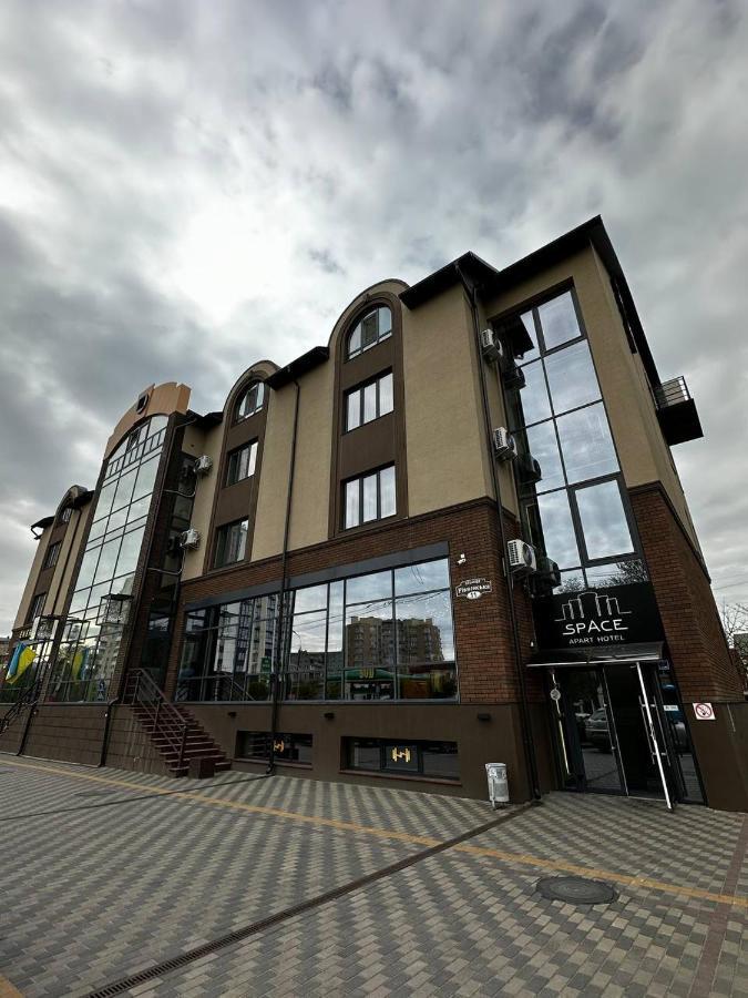 Space Apart Hotel Lutsʼk Εξωτερικό φωτογραφία