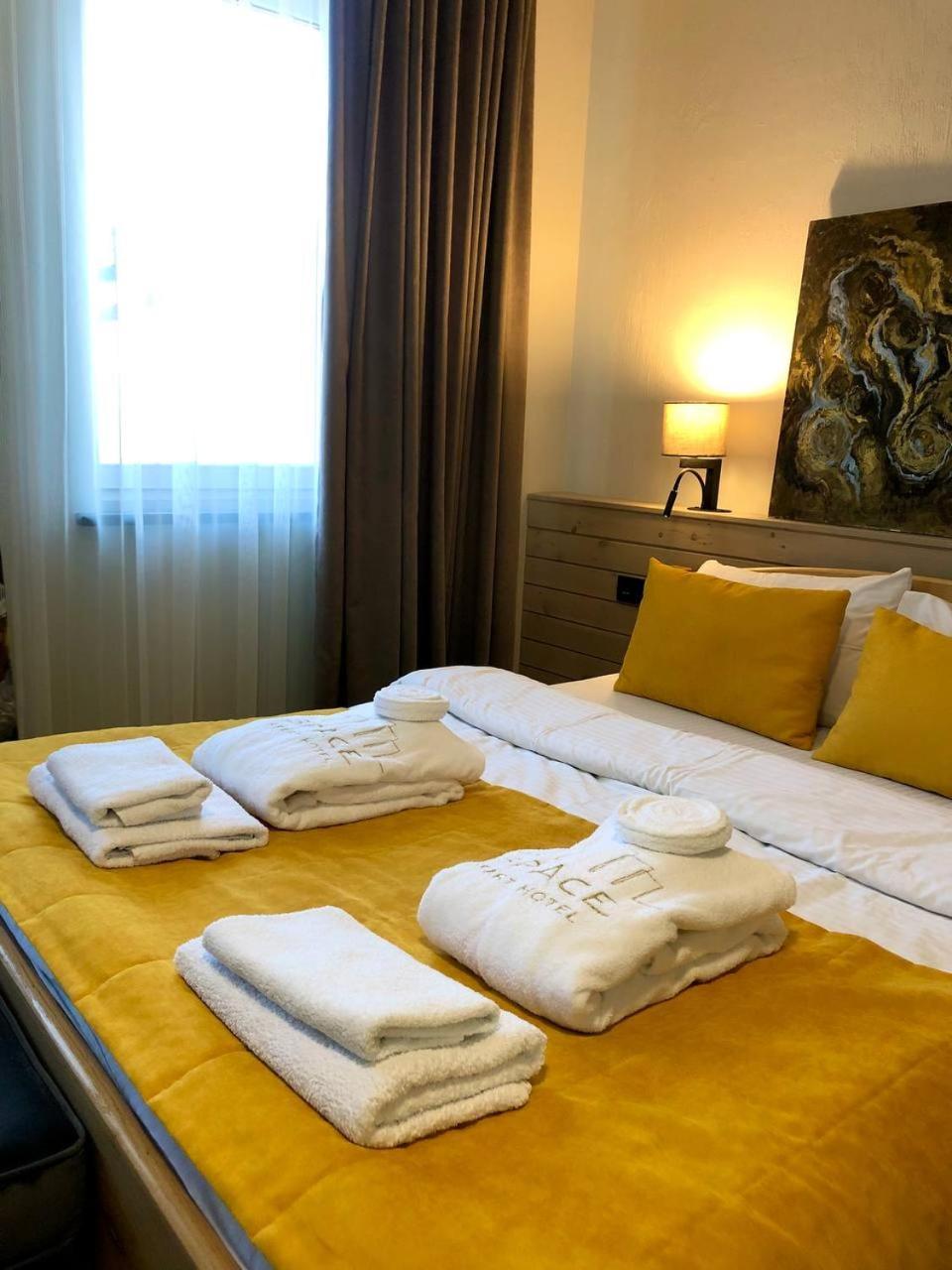 Space Apart Hotel Lutsʼk Εξωτερικό φωτογραφία